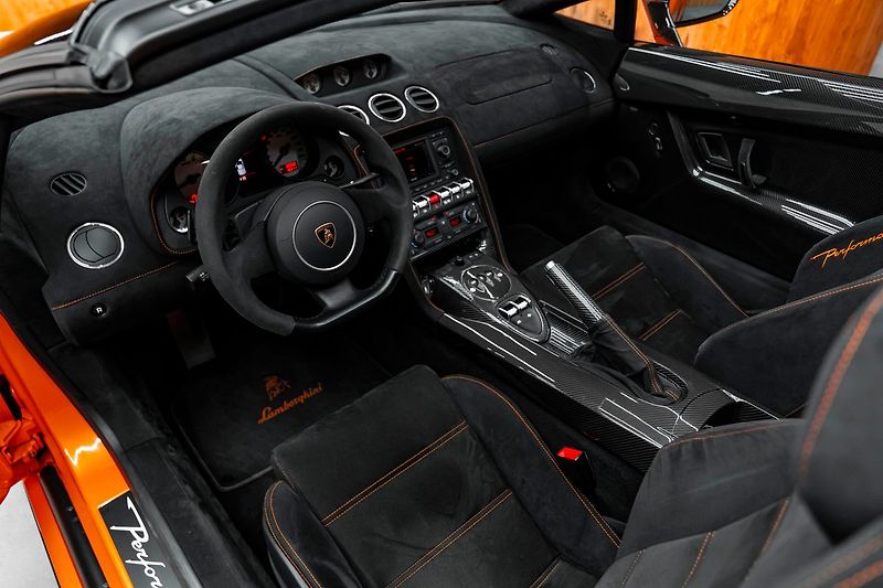 Lamborghini Gallardo Performante - fotka 16 z 36