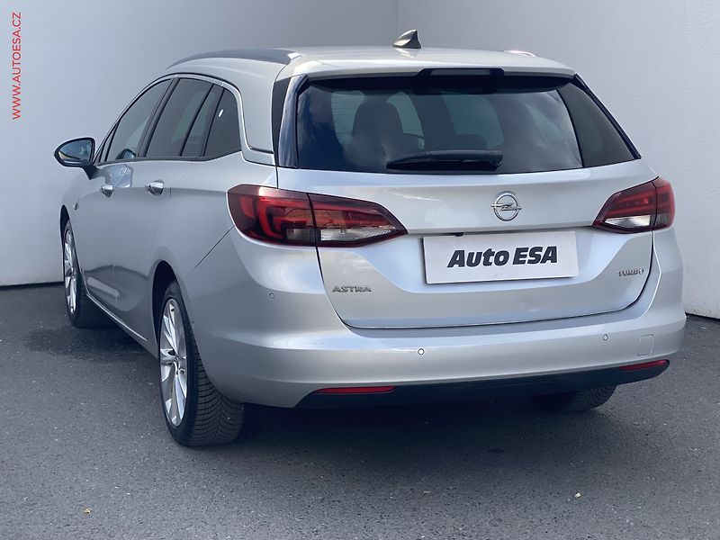 Opel Astra (2016) 1.4 T, Innovation, LED, navi - fotka 6 z 17