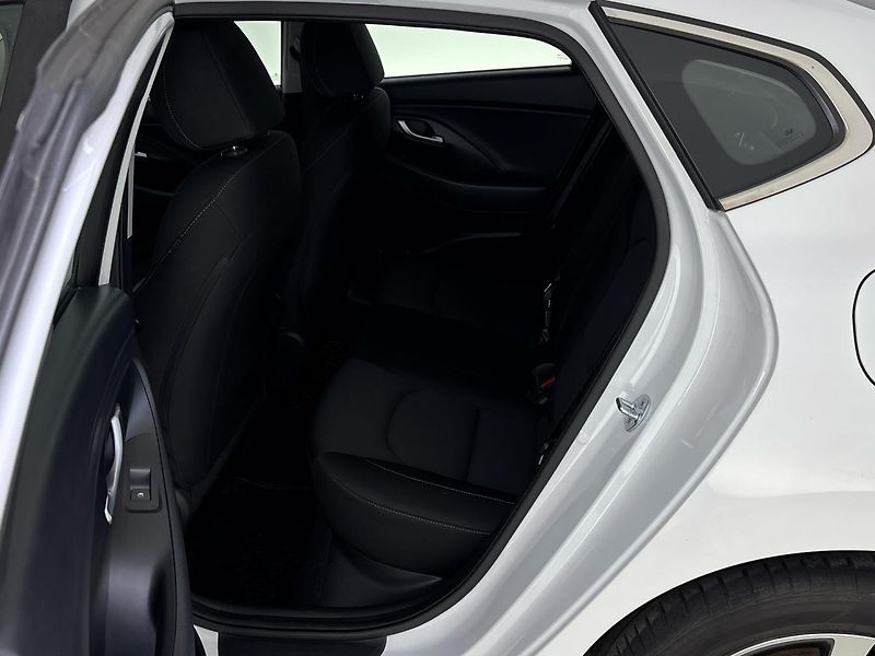 Hyundai i30 Comfort - fotka 8 z 27