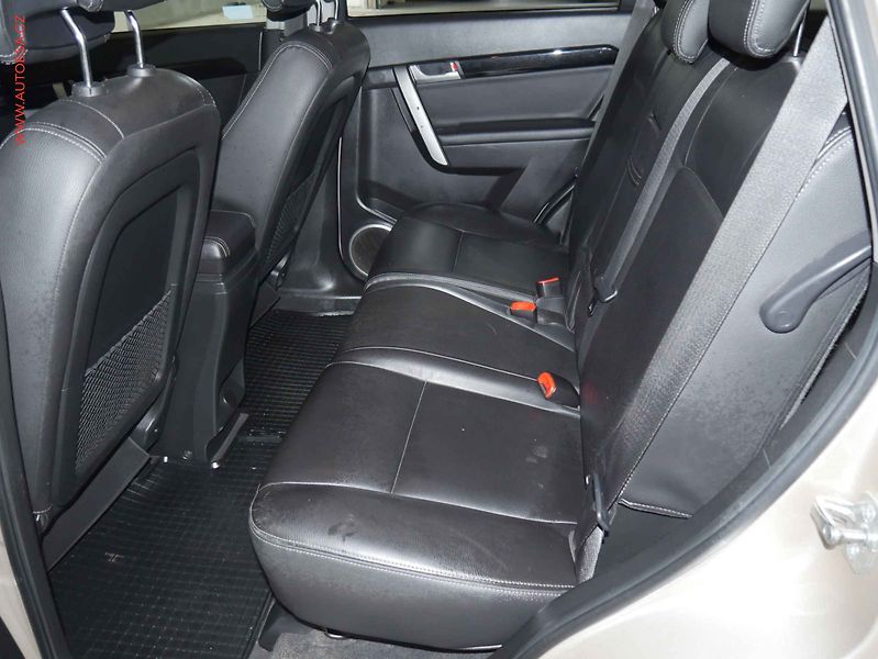Chevrolet Captiva (2012) 2.2 CDTi 4x4, ČR, servis - fotka 10 z 22