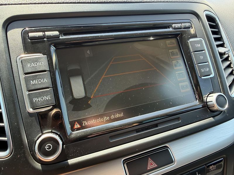 Volkswagen Sharan 2.0 TDI KAMERA TAŽNÉ ROZVODY - fotka 21 z 55