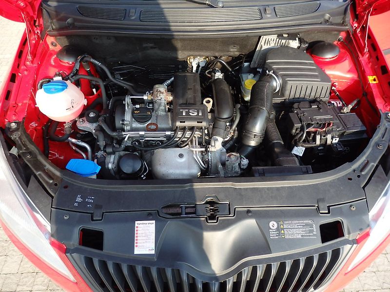 Škoda Fabia 1.2 TSI 63 kW KLIMA, ZÁVĚS - fotka 12 z 14