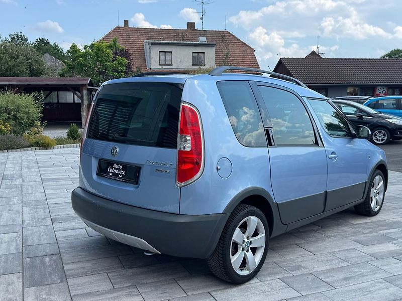 Škoda Roomster (2008) Scout 1.4i 63kW - fotka 5 z 34