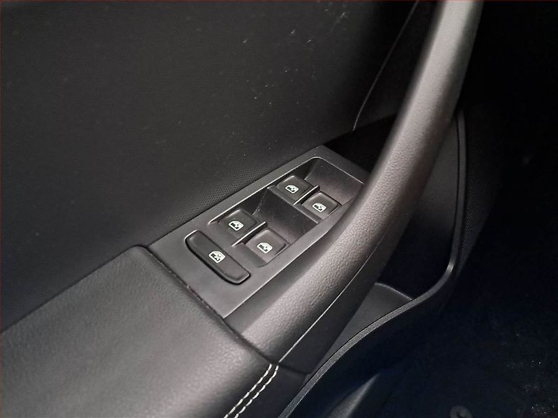 Škoda Rapid (2019) Style 1.0 TSI, ČR,1.maj - fotka 16 z 18