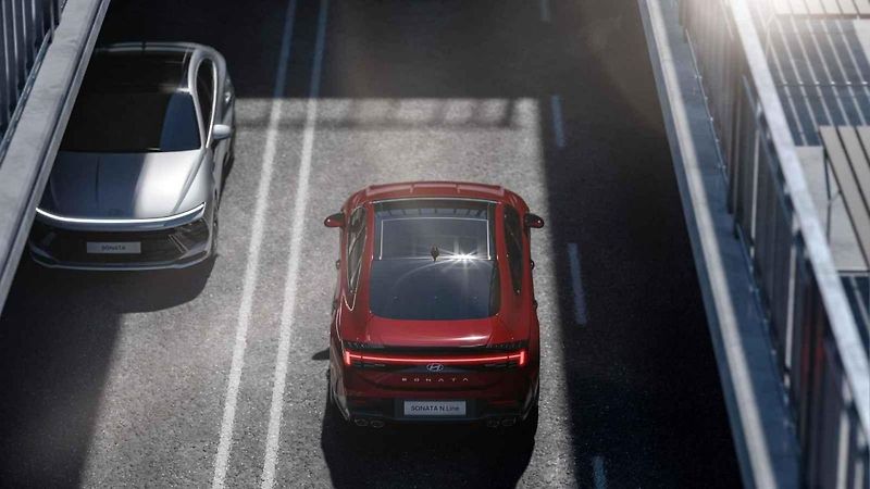 Hyundai Sonata má elegantní a aerodynamická boční linie.