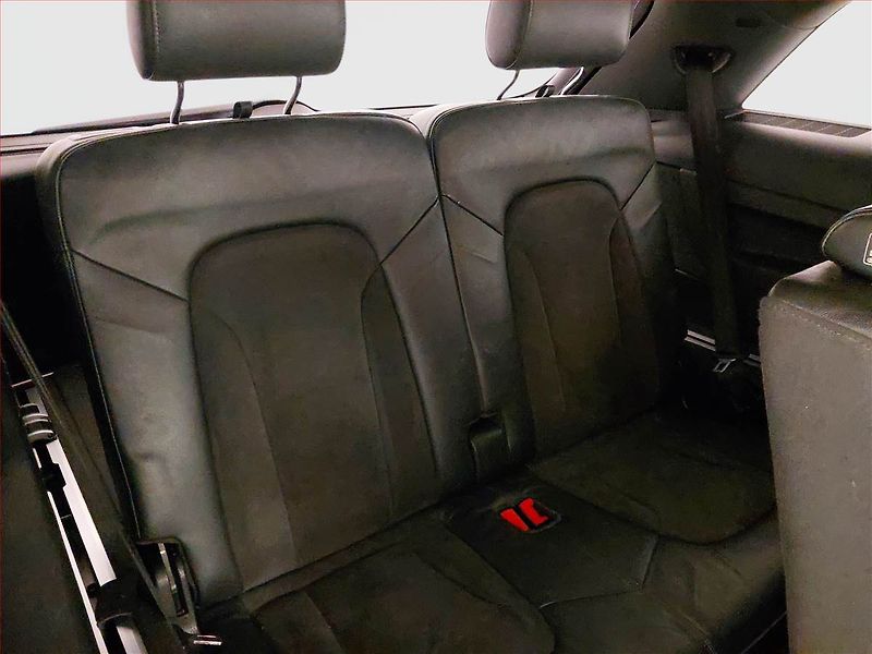 Audi Q7 (2011) 3.0 TDI, 4X4, Automat, 7 míst - fotka 16 z 23