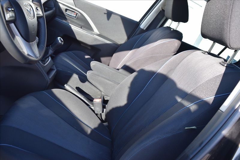 Mazda 5 2,0 110KW 7MÍST VÝHŘEV NAVI - fotka 38 z 46