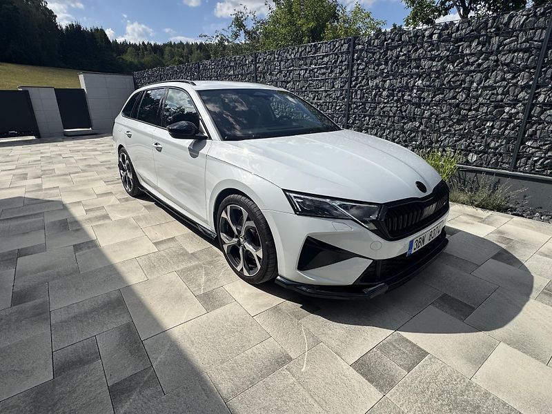 Škoda Octavia (2025) RS combi - fotka 3 z 10