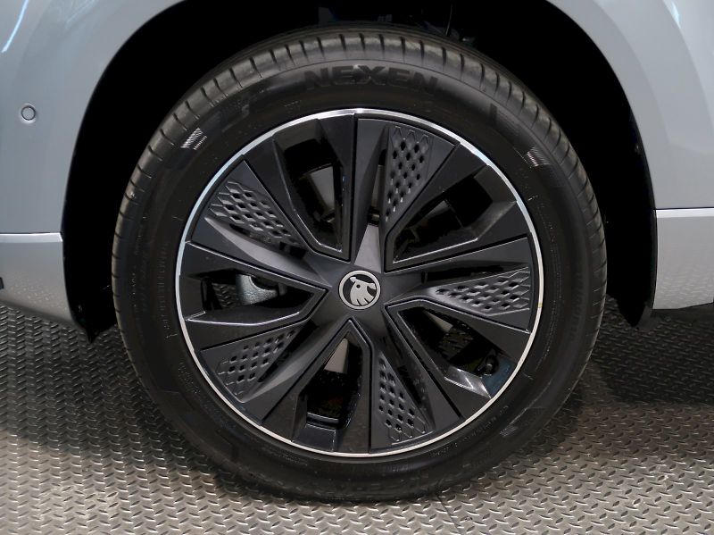 Škoda Karoq (2026) SPORTLINE 1.5TSI 110KW DSG - fotka 12 z 43