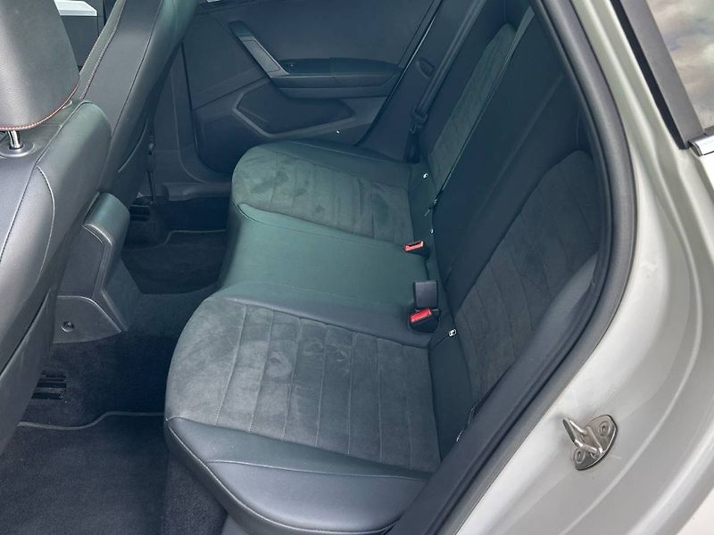 Seat Arona (2023) 1.0 TSI 7DSG FR - fotka 12 z 28