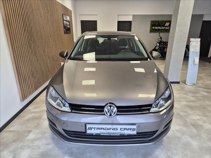 Volkswagen Golf 1.2 TSI EDITION - fotka 2 z 22