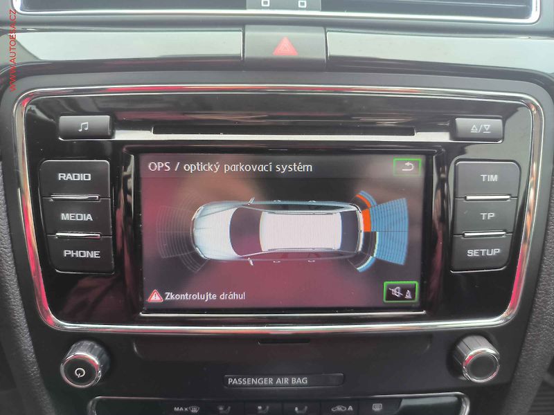 Škoda Superb (2014) 2.0 TDi 4x4, 1.maj,ČR, L&K - fotka 13 z 22