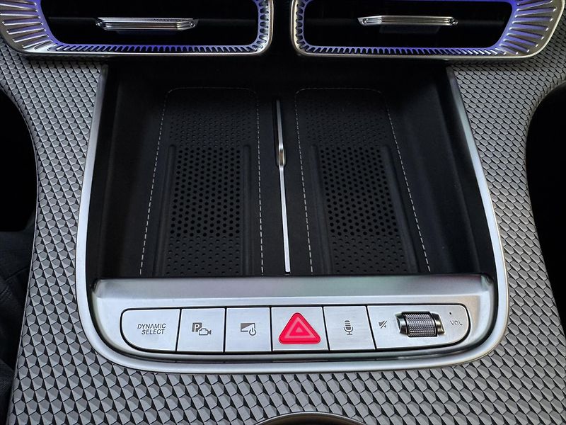 Mercedes-Benz GLC 400 4M electric*AMG - fotka 26 z 42