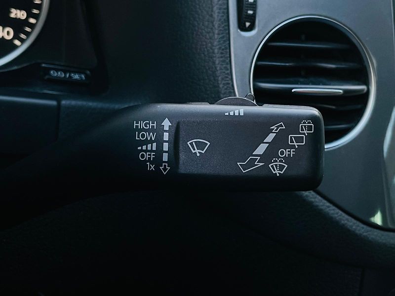 Volkswagen Tiguan 2.0TDI MANUÁL SENZORY 1MAJITEL - fotka 46 z 49