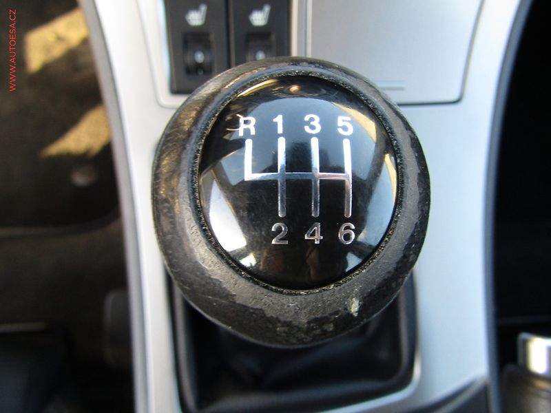 Mazda 3 (2011) 2.2 MZR-CD, Klima - fotka 16 z 19