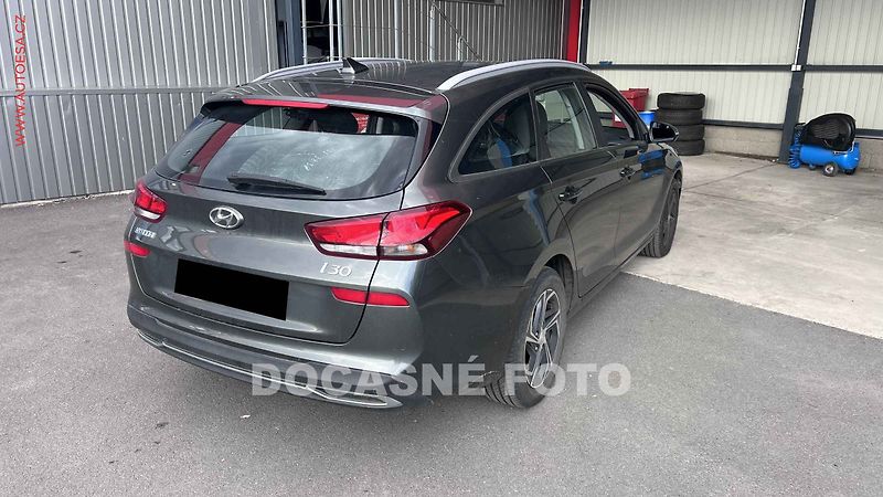 Hyundai i30 (2021) 1.5DPi, ČR - fotka 2 z 4