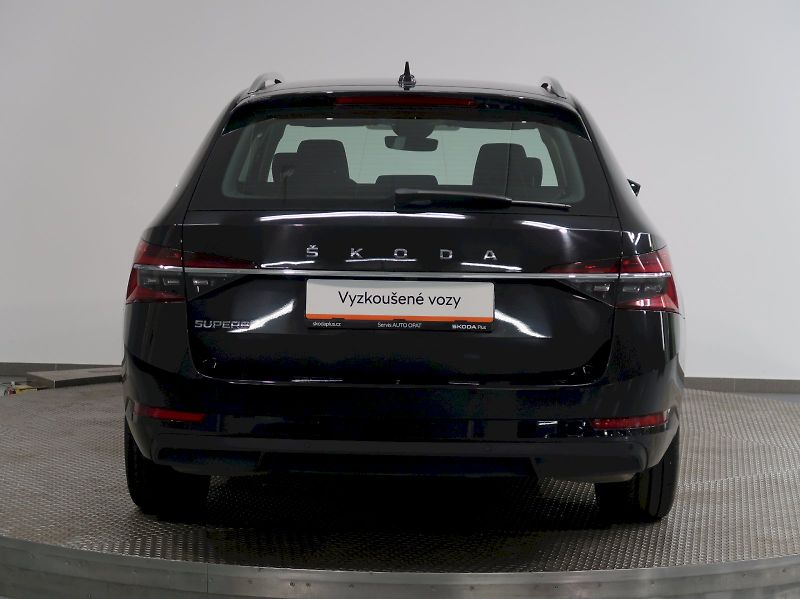 Škoda Superb (2022) STYLE 2.0TSI 140KW DSG - fotka 9 z 40
