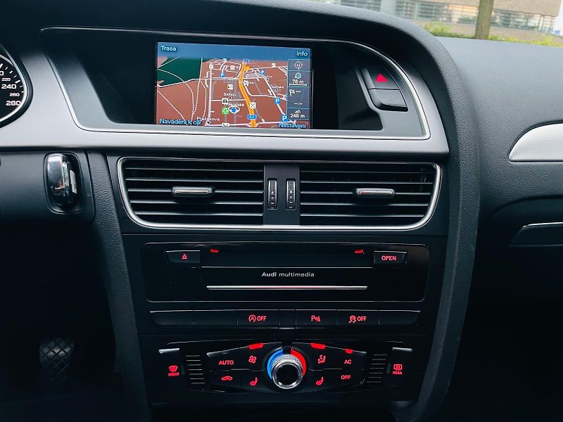 Audi A4 2.0TDI VÝHŘEV SENZORY SERVISKA - fotka 34 z 49
