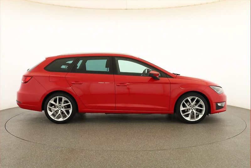 Seat Leon (2015) 1.4 TSI, Kůže, Tempomat - fotka 6 z 18