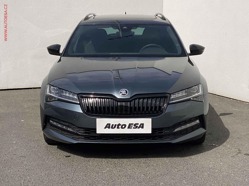 Škoda Superb (2021) 2.0 TDi, SportLine, DSG, LED - fotka 2 z 20