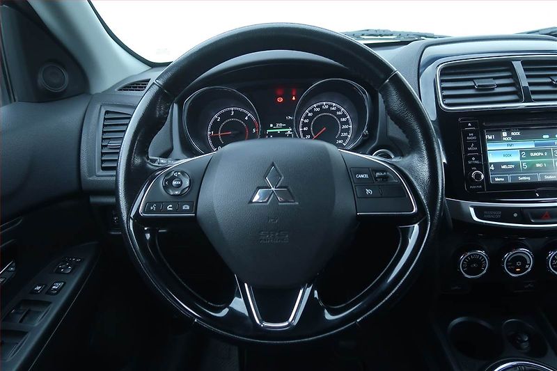 Mitsubishi ASX (2017) 1.6 DI-D, Tempomat - fotka 17 z 20