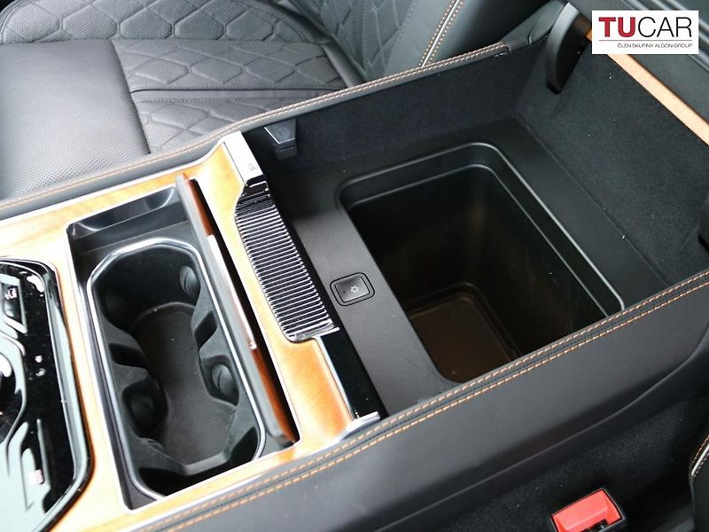 Jeep Grand Wagoneer (2023) 6.4 V8 SERIES III LPG  - fotka 20 z 36