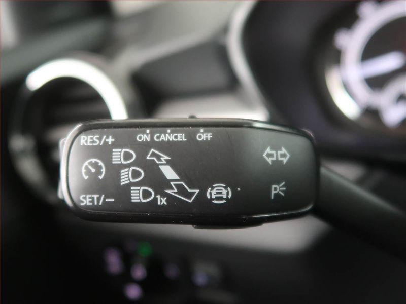 Škoda Fabia (2023) 1.0 TSI, Tempomat - fotka 15 z 18