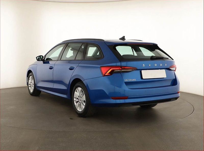 Škoda Octavia (2023) Ambition 2.0 TDI - fotka 4 z 13