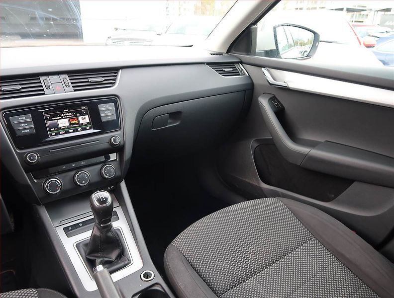 Škoda Octavia (2017) 1.6 TDI - fotka 8 z 16