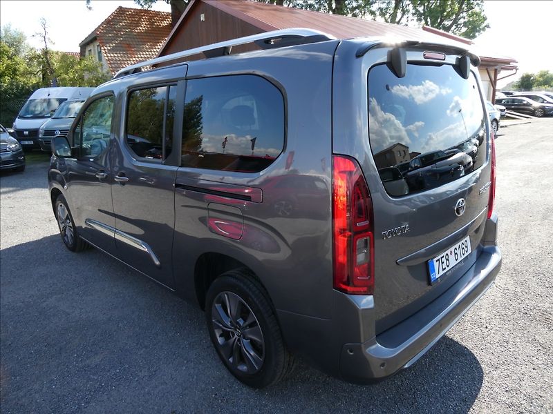 Toyota ProAce City Verso 1,2 T 96kW Long 7.míst,AT8,ČR - fotka 7 z 44