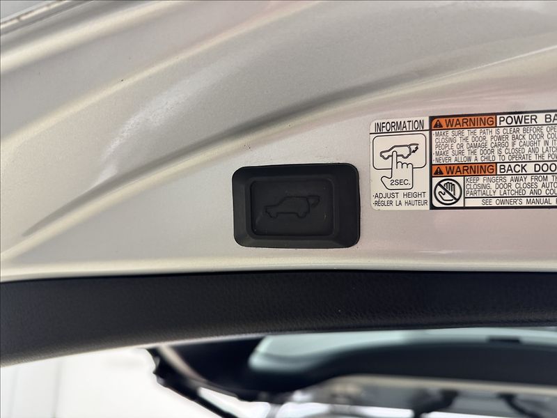 Toyota RAV4 2,5 114kW HYBRID LED KŮŽE 360° - fotka 43 z 45