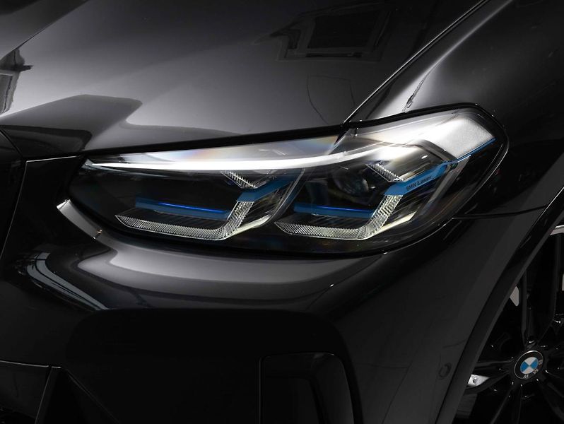 BMW X4 M40i - fotka 8 z 23