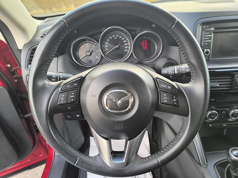 Mazda CX-5 2.2 4x4 TAŽNÉ, DOLOŽENÉ KM - fotka 19 z 39