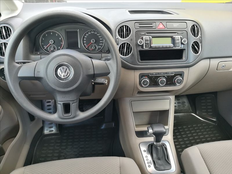 Volkswagen Golf Plus 1,6 i DSG 75 kW - fotka 5 z 20