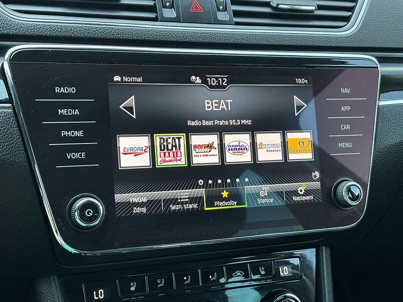 Škoda Superb (2021) Combi 2.0 TDI 4x4 DSG L&K - fotka 13 z 30