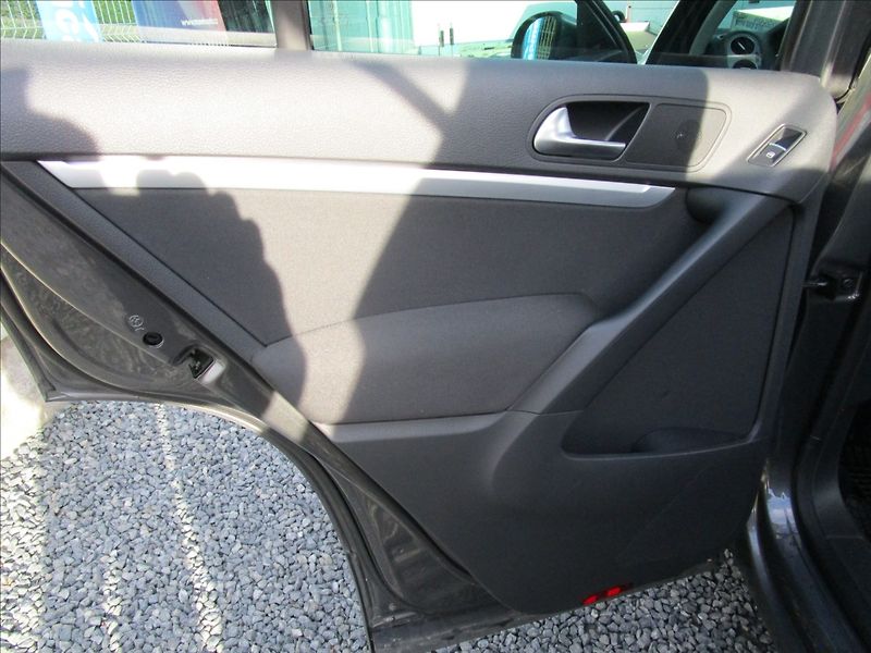 Volkswagen Tiguan 2.0TDi 4Motion Sport, aut. Kli - fotka 43 z 53