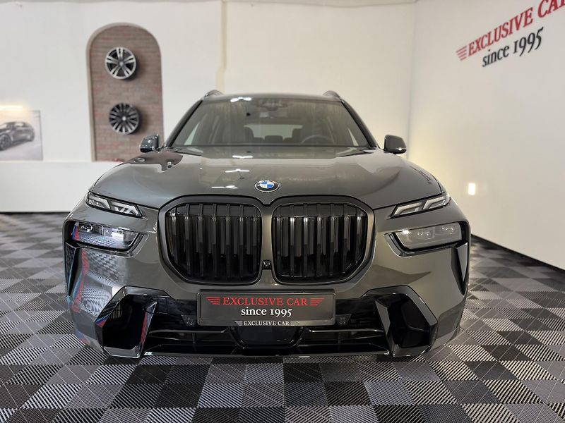 BMW X7 BMW X7 xDrive40d M-Sport  - fotka 10 z 50