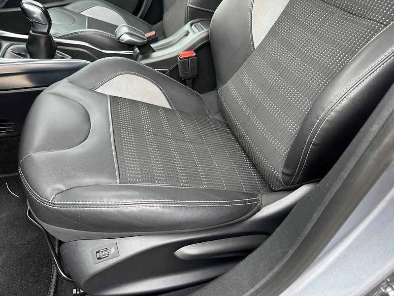 Peugeot 2008 (2014) 1.6Hdi 68Kw Allure - fotka 10 z 25