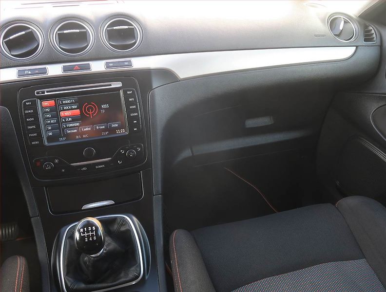 Ford S-MAX (2014) Trend 2.0 TDCi, Navi, Tempomat - fotka 8 z 20