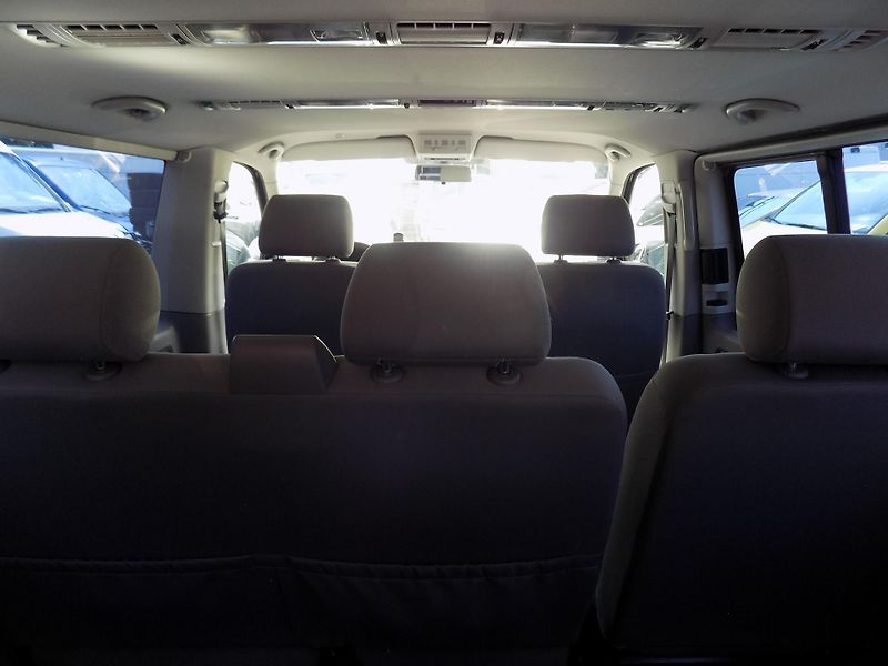 Volkswagen Caravelle 2,0 TDI 103 KW COMFORT NAVI - fotka 22 z 45