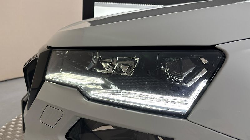 Škoda Karoq 1.5 TSI DSG Sportline - fotka 18 z 27