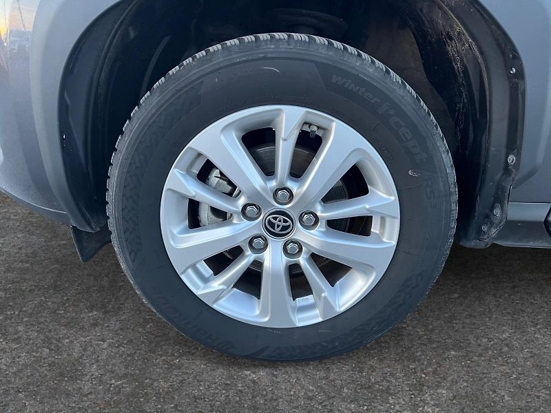 Toyota Yaris Cross (2023) HYBRID COMFORT TECH e-CVT 85kW - fotka 14 z 31