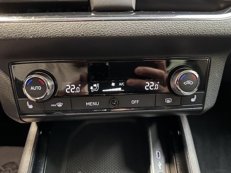 Škoda Scala 1.5 TSI 110kW Style DSG - fotka 9 z 15