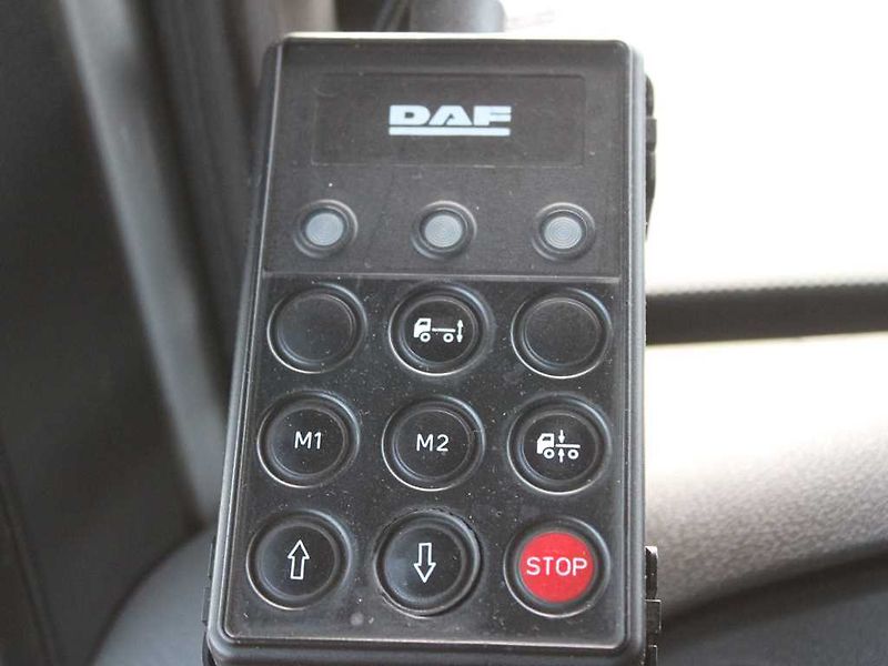DAF XF 460, EURO 6, 8X2, 2X ZVEDACÍ N - fotka 16 z 32
