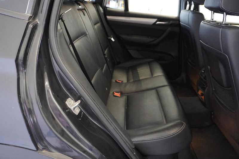 BMW X3 3,0 XDRIVE30D AUTOMAT - fotka 23 z 29