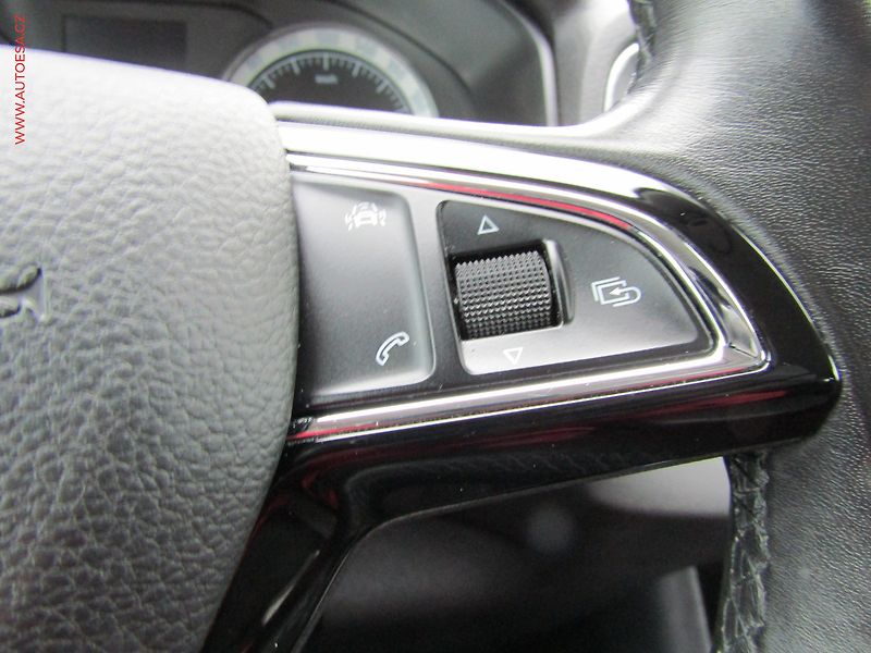 Škoda Karoq (2018) 1.6 TDi, ČR, Ambition, LED - fotka 19 z 19