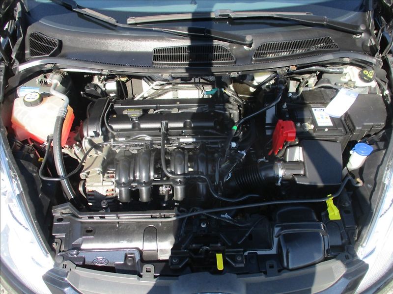 Ford Fiesta 1,2 i, aut.klima, serv.kniha, - fotka 21 z 28
