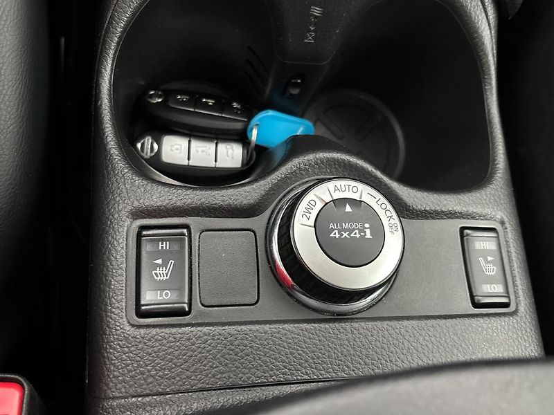 Nissan X-Trail Tekna - fotka 22 z 31