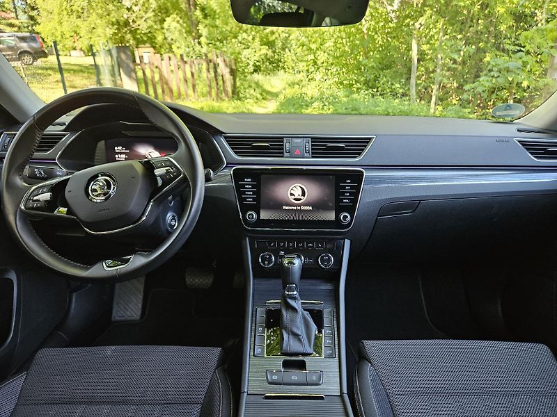 Škoda Superb (2022) combi 2,0 TDI 147 kW DSG Style - fotka 10 z 12