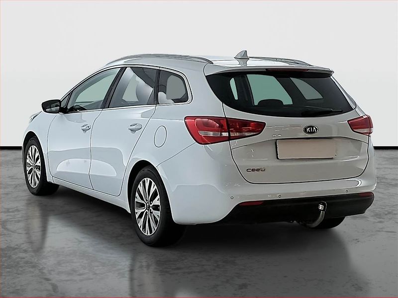 Kia Ceed (2017) 1.6 GDI, Serv.kniha, Navi - fotka 4 z 14